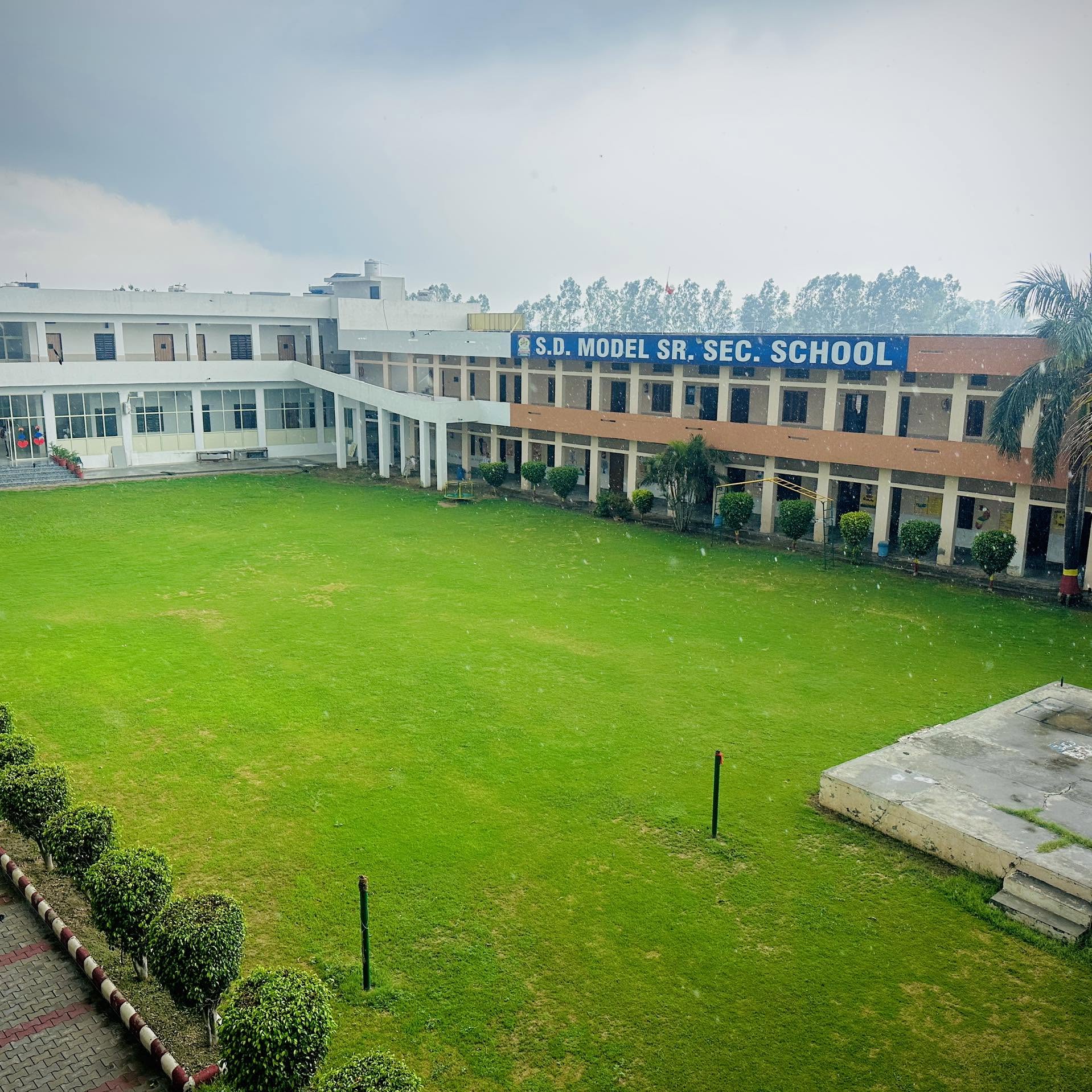 'S.D Model School'